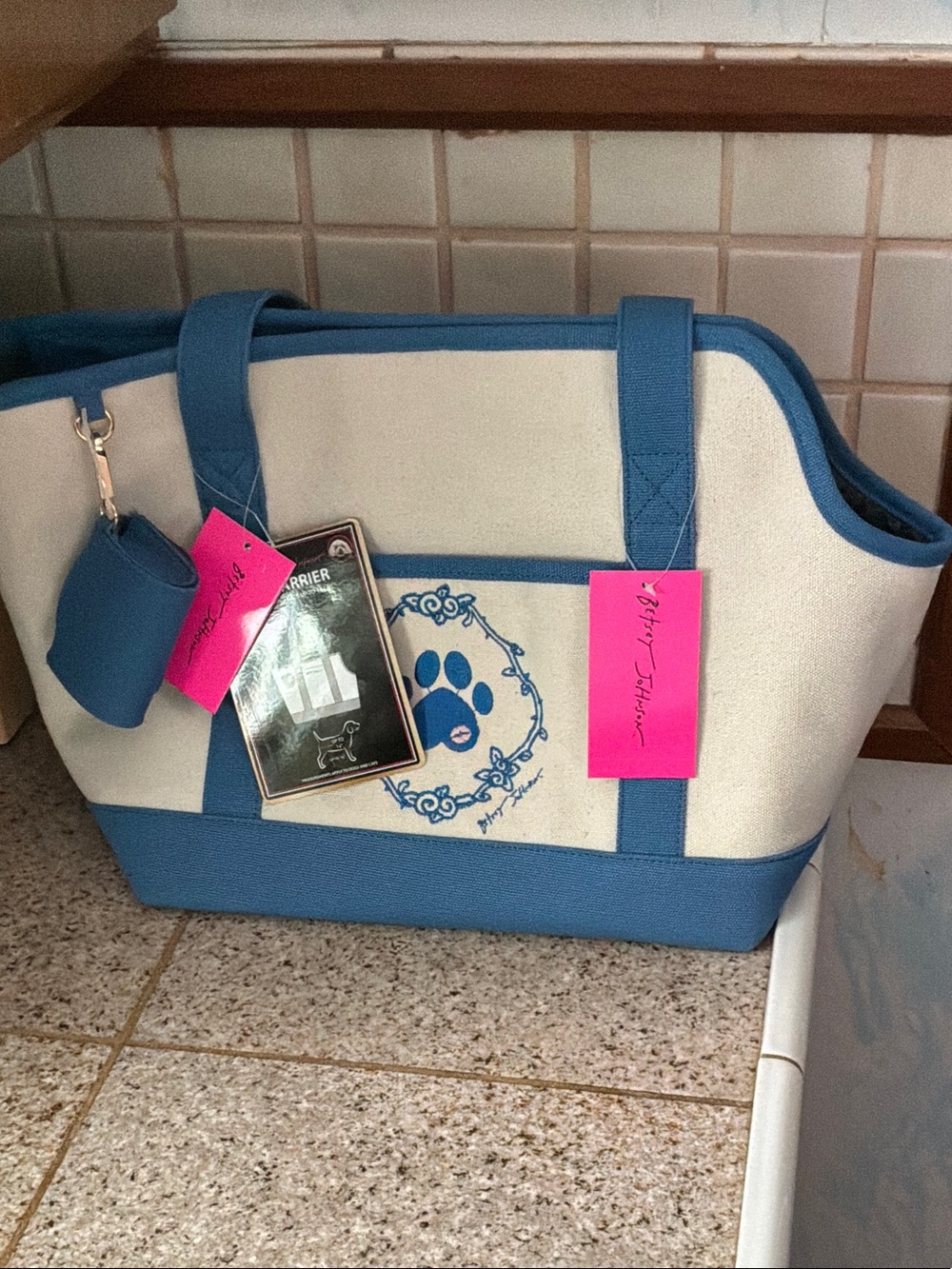 BETSEY JOHNSON Pet Carrier Bag For Pets up to 16 Pounds